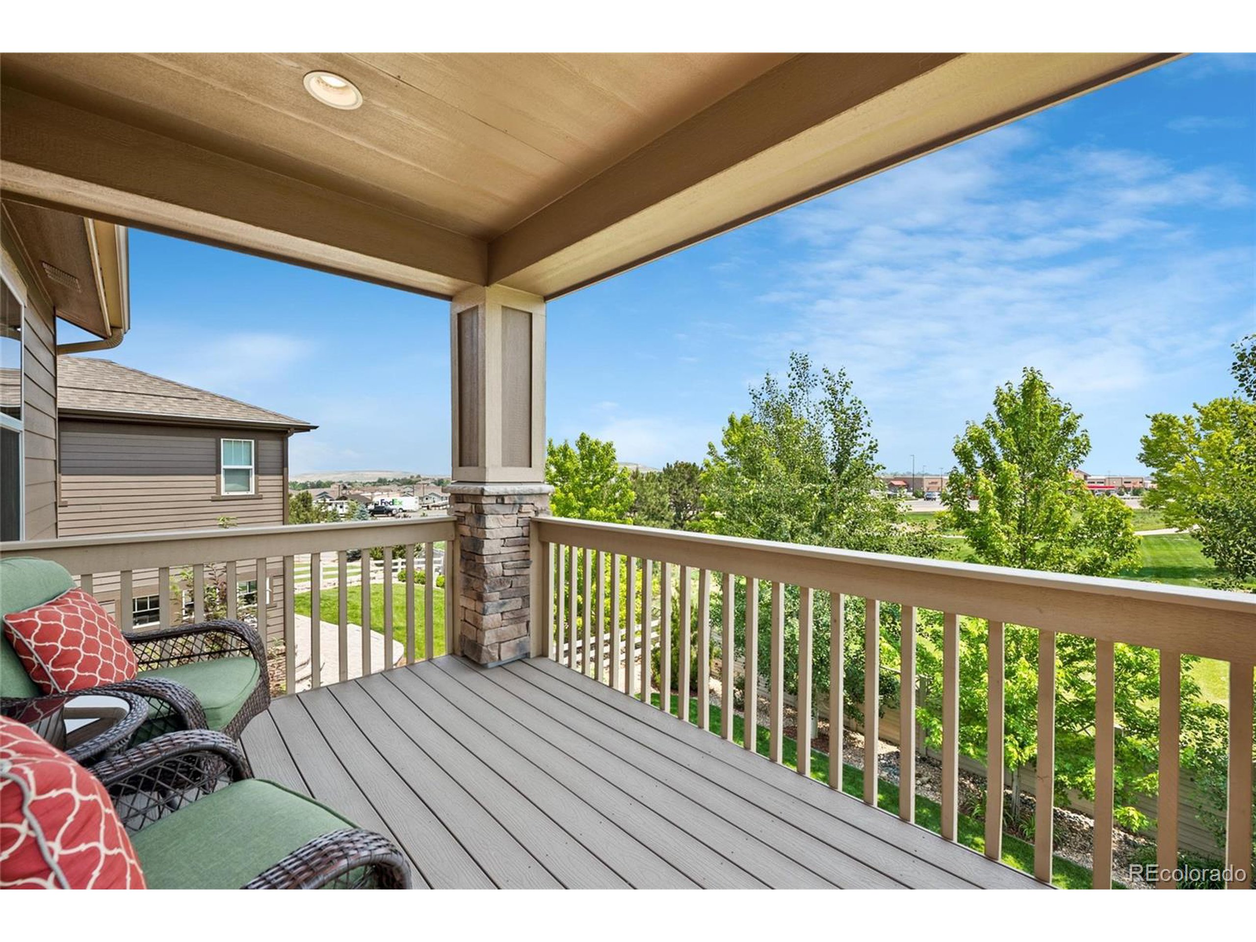 2225 Prospect Ln