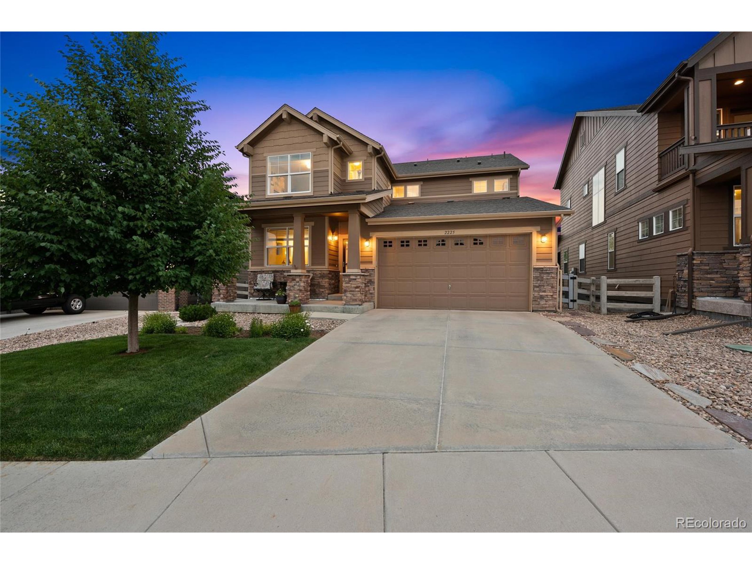 2225 Prospect Ln