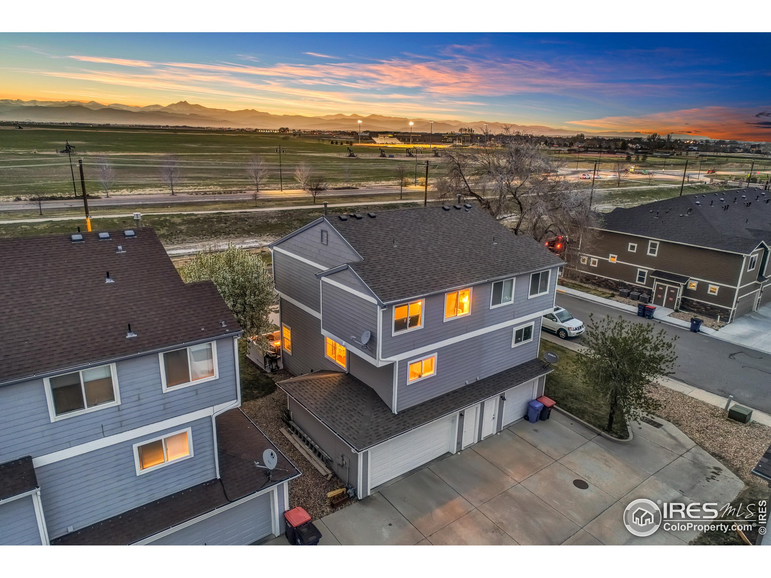 720 MAIN ST