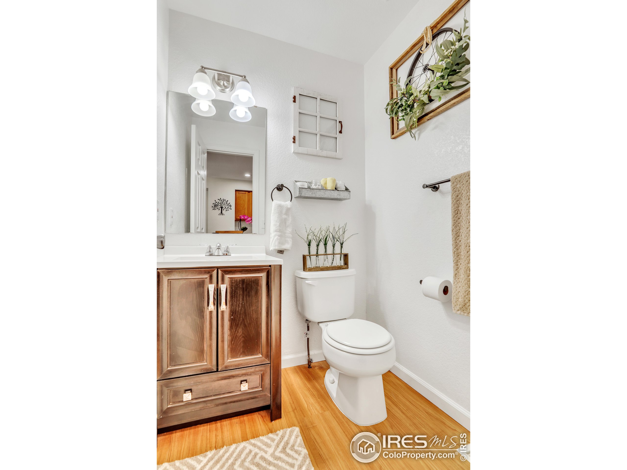 720 MAIN ST