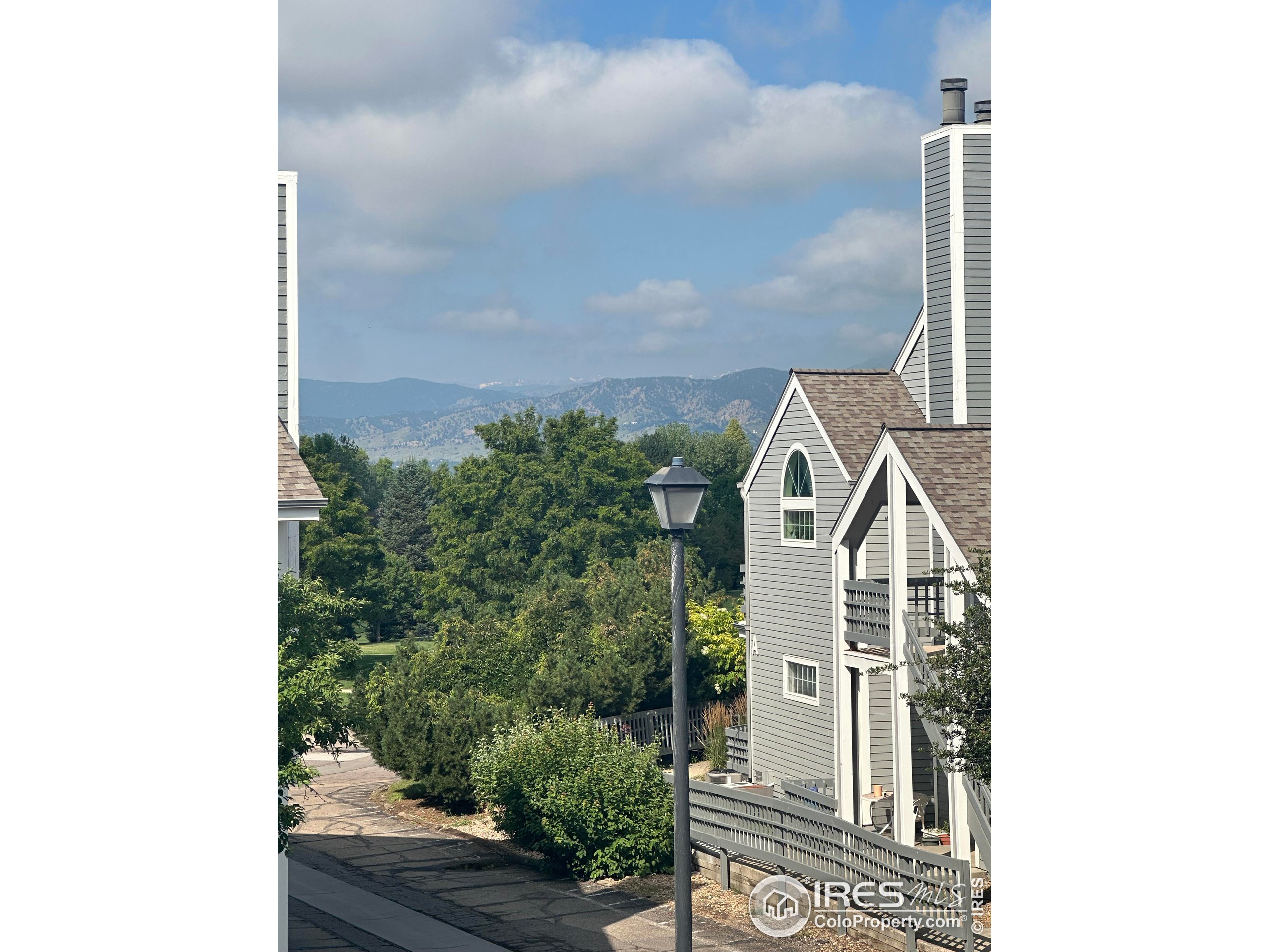 7461 Singing Hills Dr