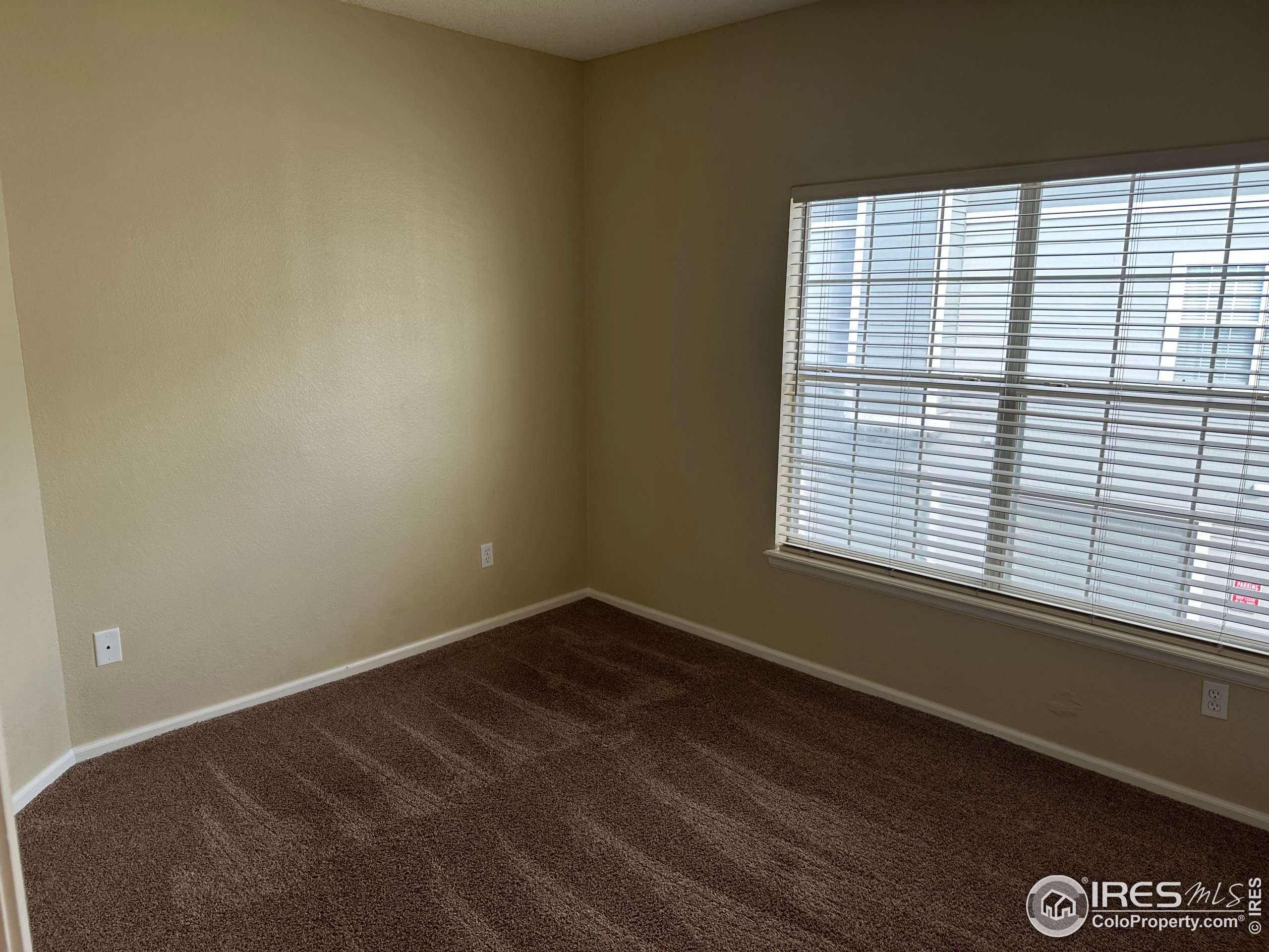 7461 Singing Hills Dr