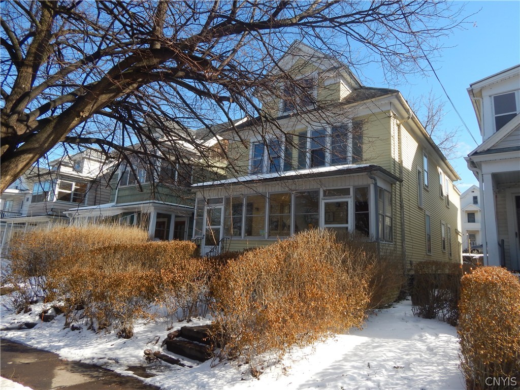 413 TOMPKINS Street
