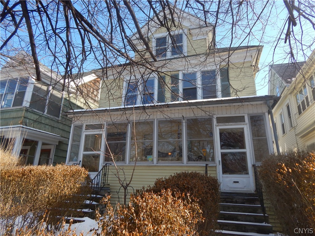 413 TOMPKINS Street