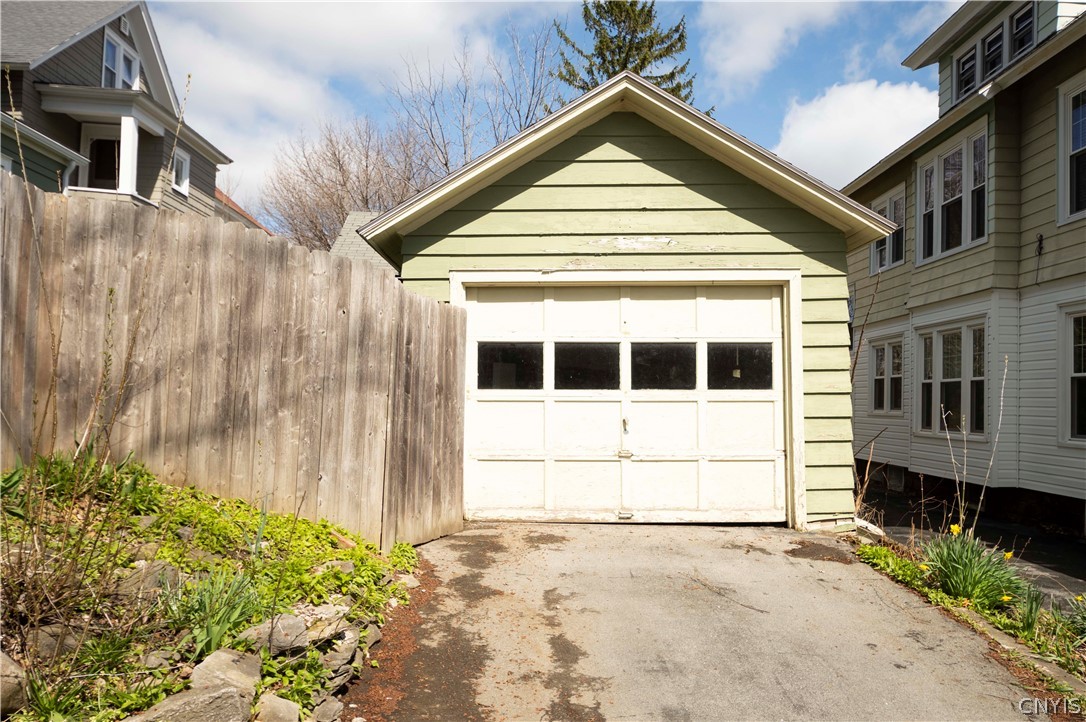 323 burnet park Drive