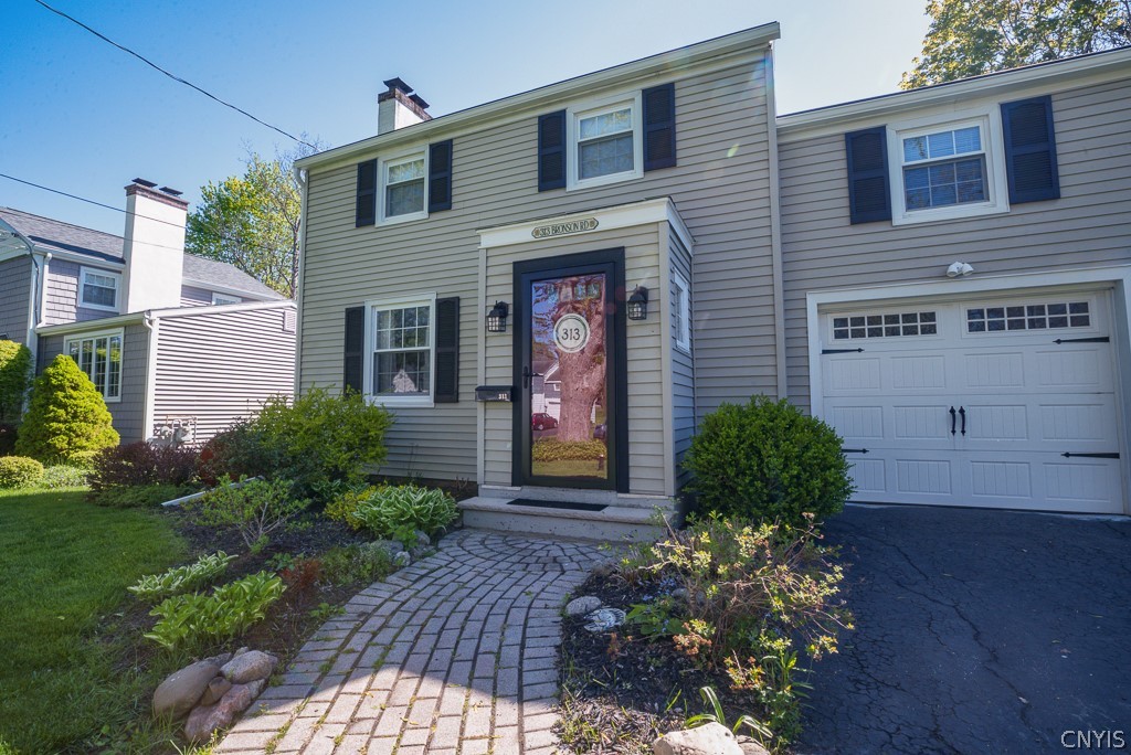 313 Bronson Road