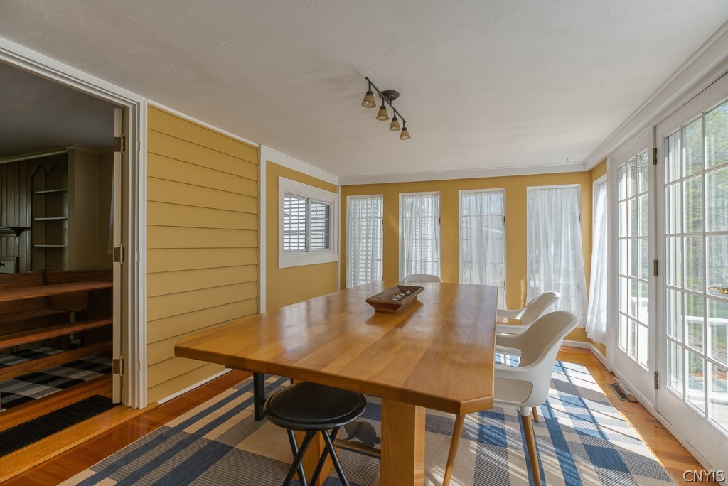 313 Bronson Road