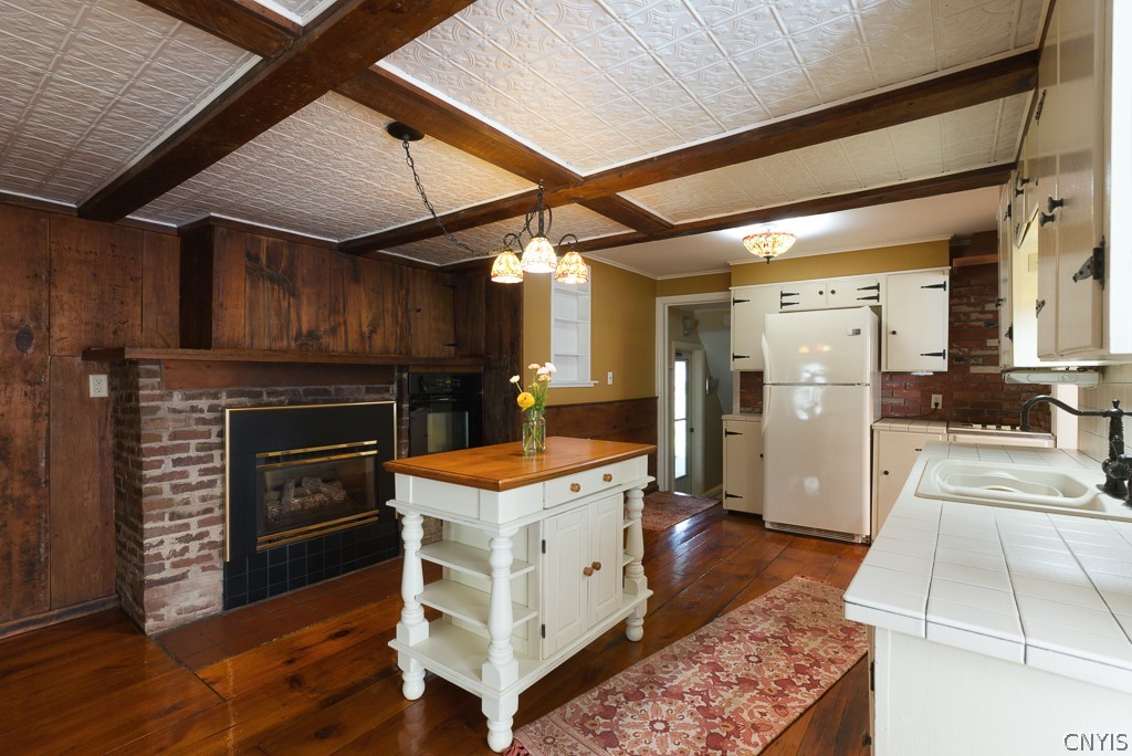 313 Bronson Road