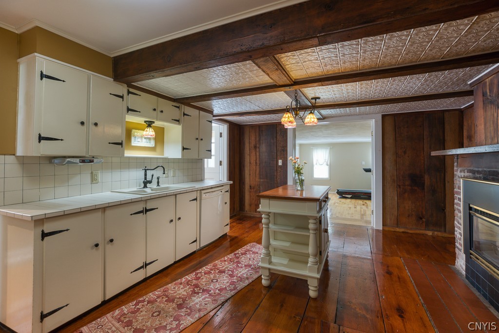313 Bronson Road