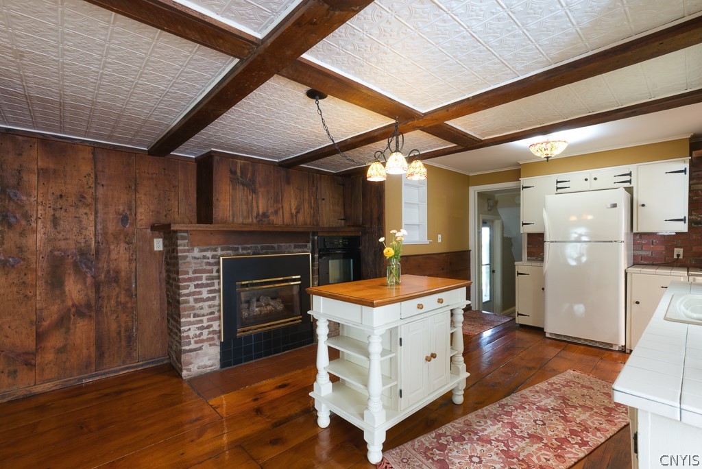 313 Bronson Road