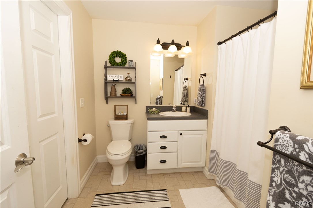 28 MAPLE Street Unit: 101