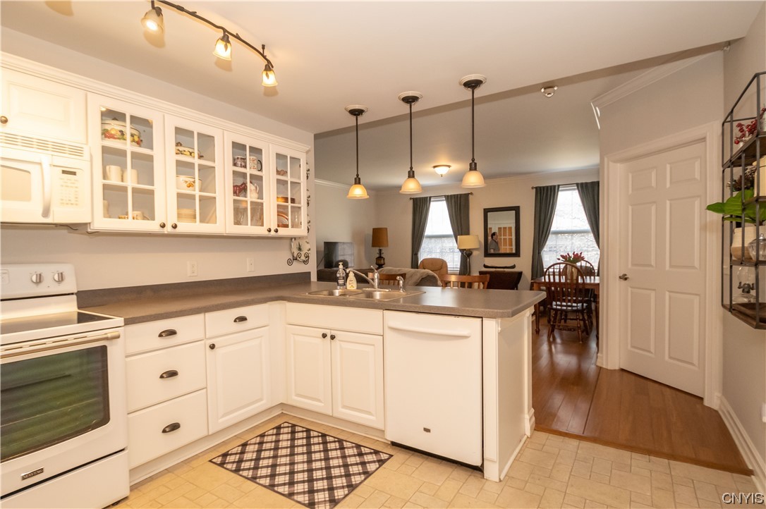 28 MAPLE Street Unit: 101