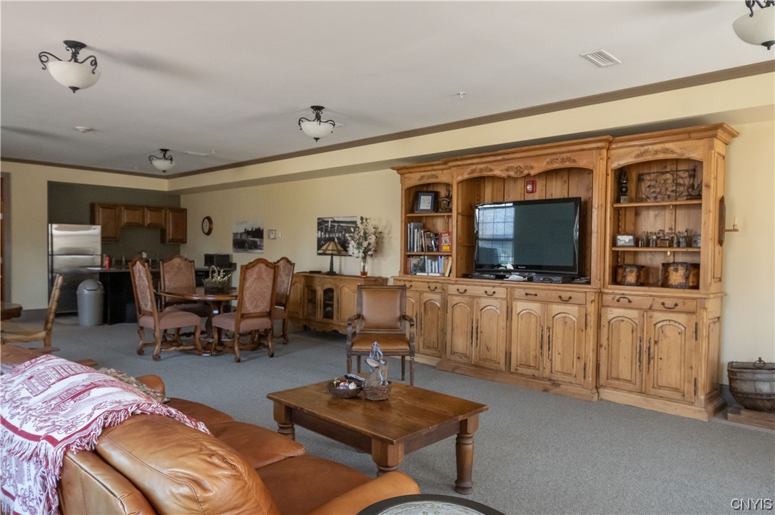 28 MAPLE Street Unit: 101