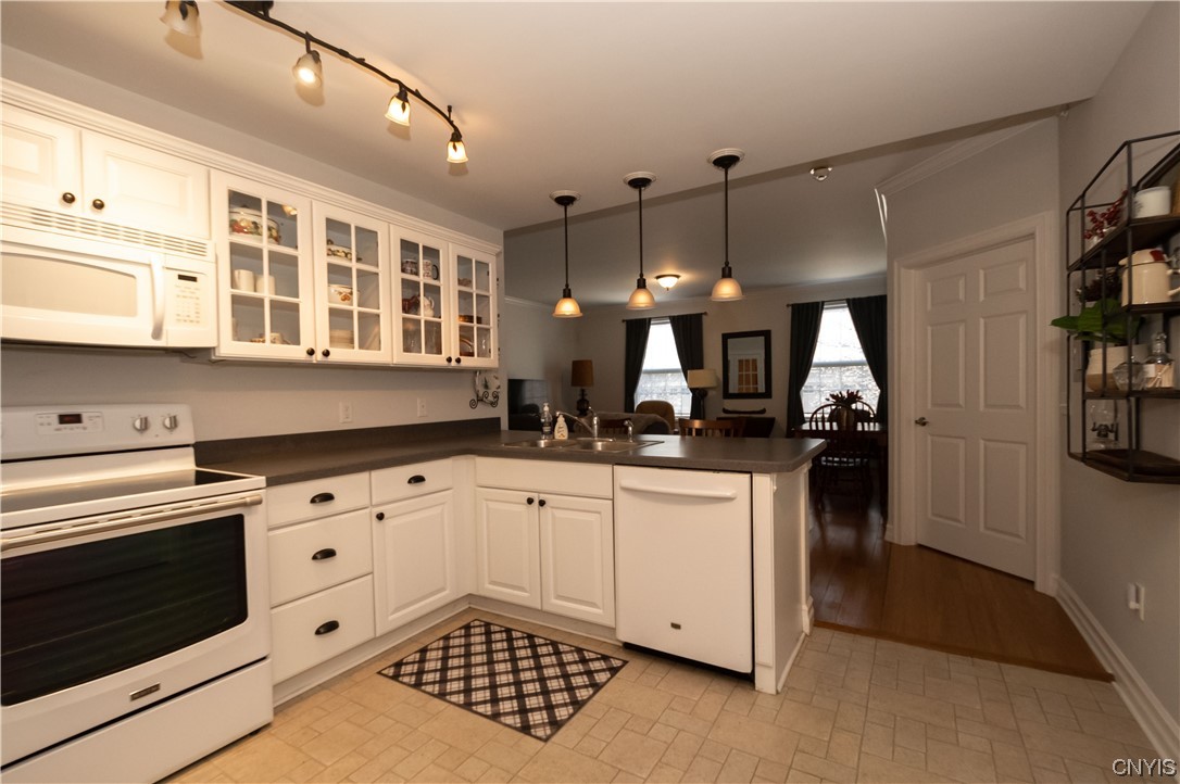 28 MAPLE Street Unit: 101