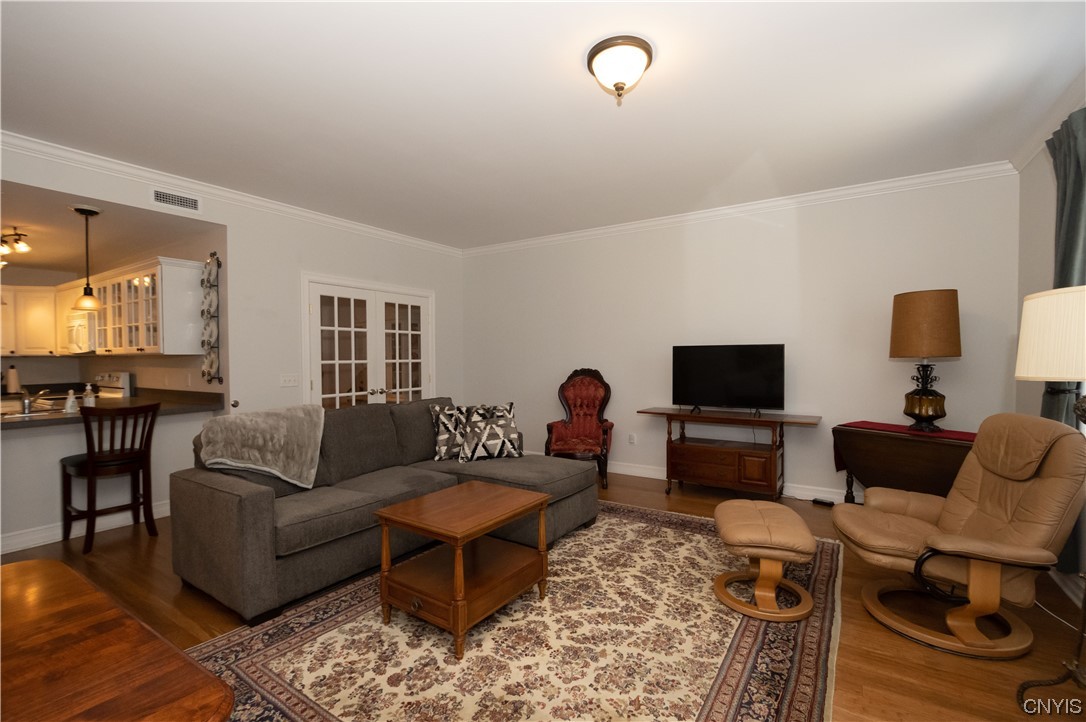 28 MAPLE Street Unit: 101