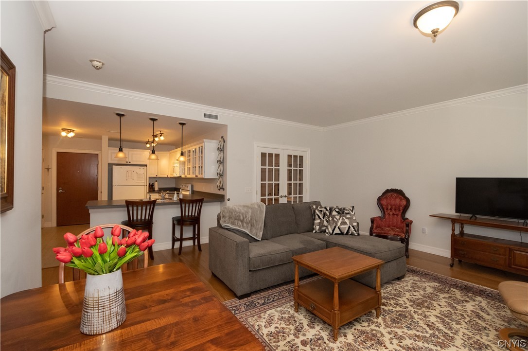 28 MAPLE Street Unit: 101