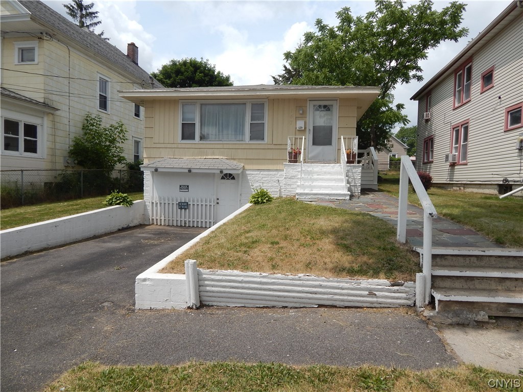 147 ASHDALE Avenue