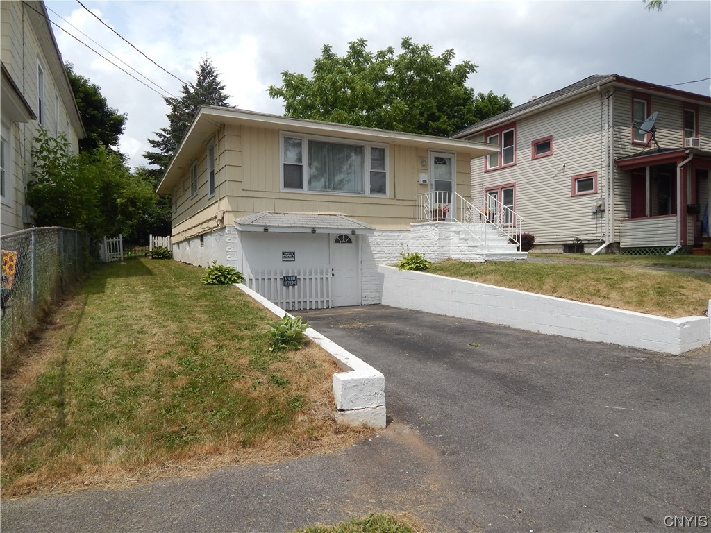 147 ASHDALE Avenue