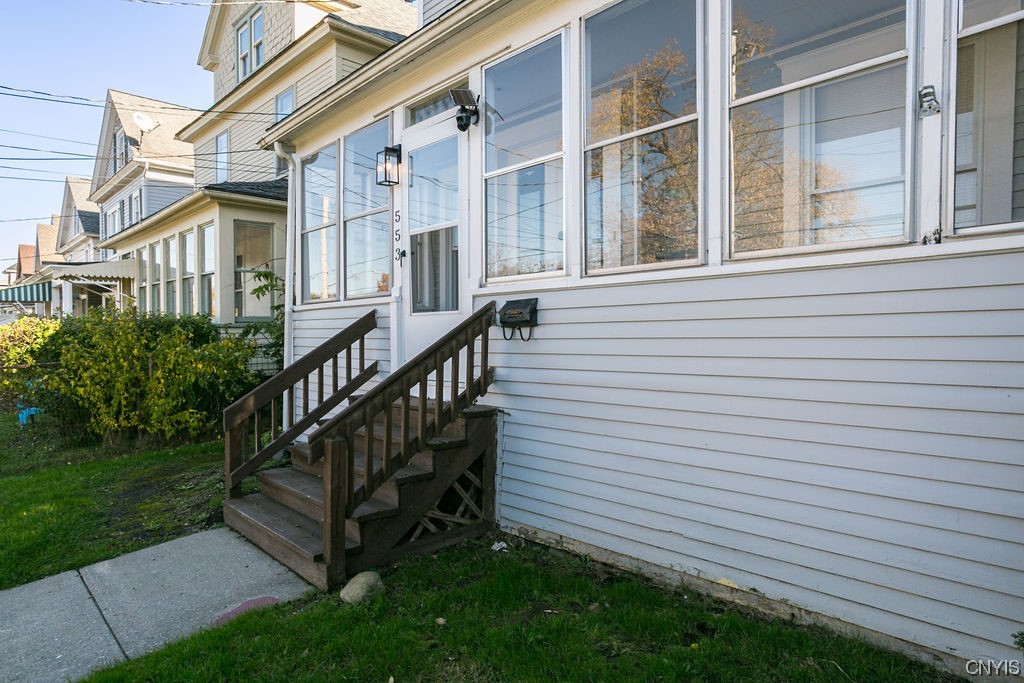 553 Tompkins Street