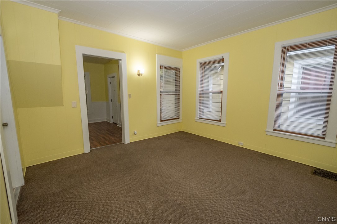 214 CARBON Street