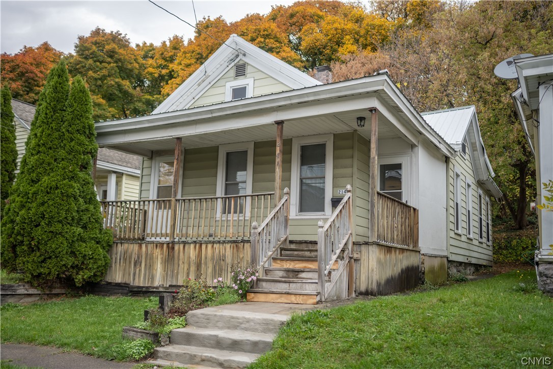 214 CARBON Street