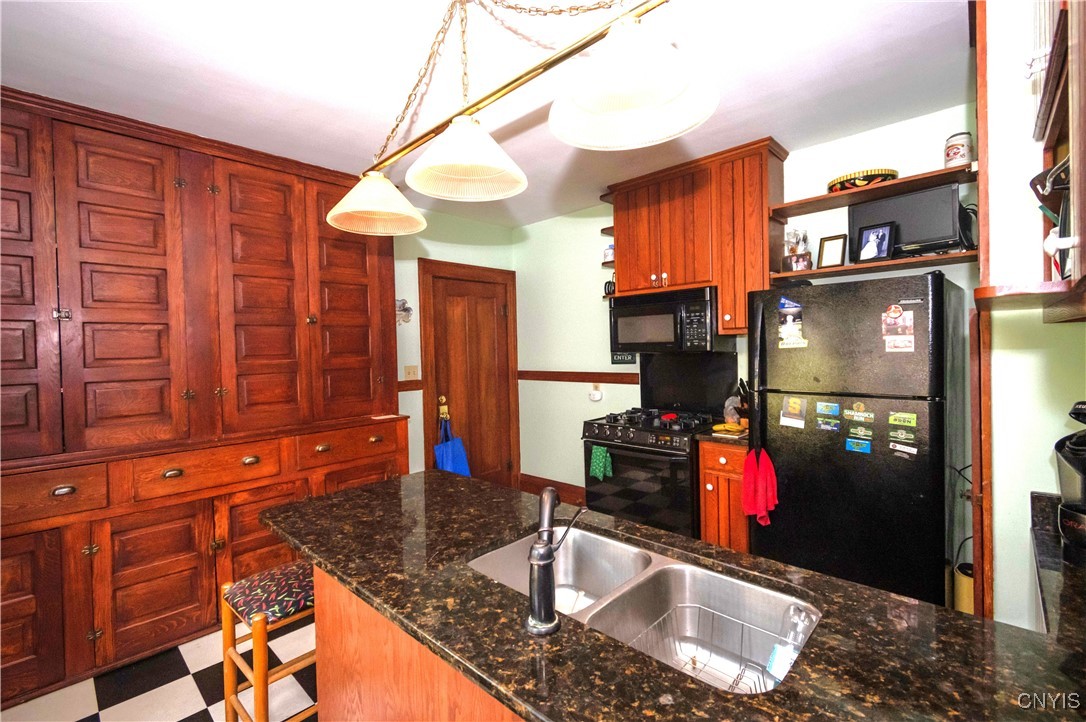 139-41 WHITTIER Avenue