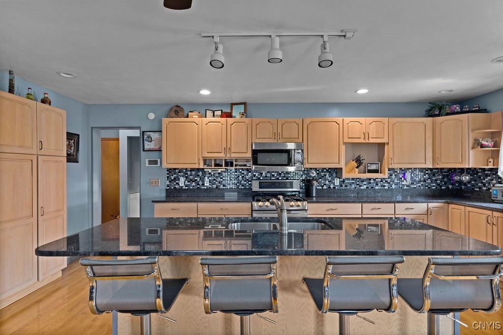 8984/8998 Brewerton Road