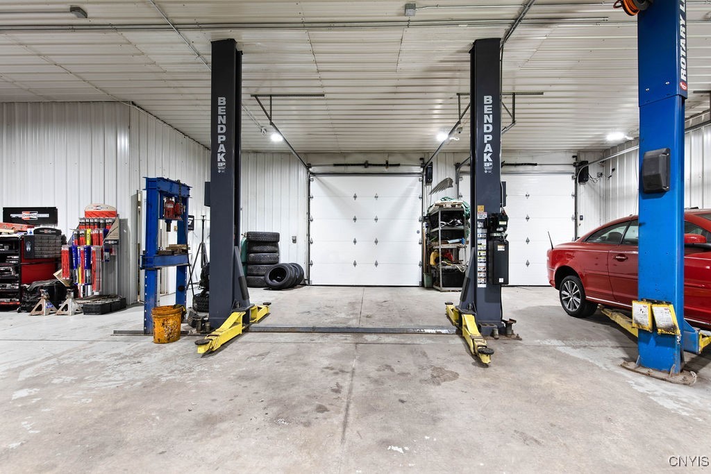 8984/8998 Brewerton Road