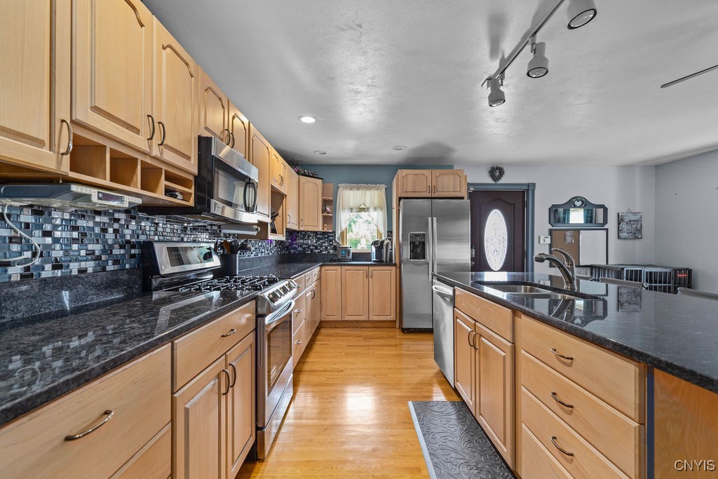 8984/8998 Brewerton Road