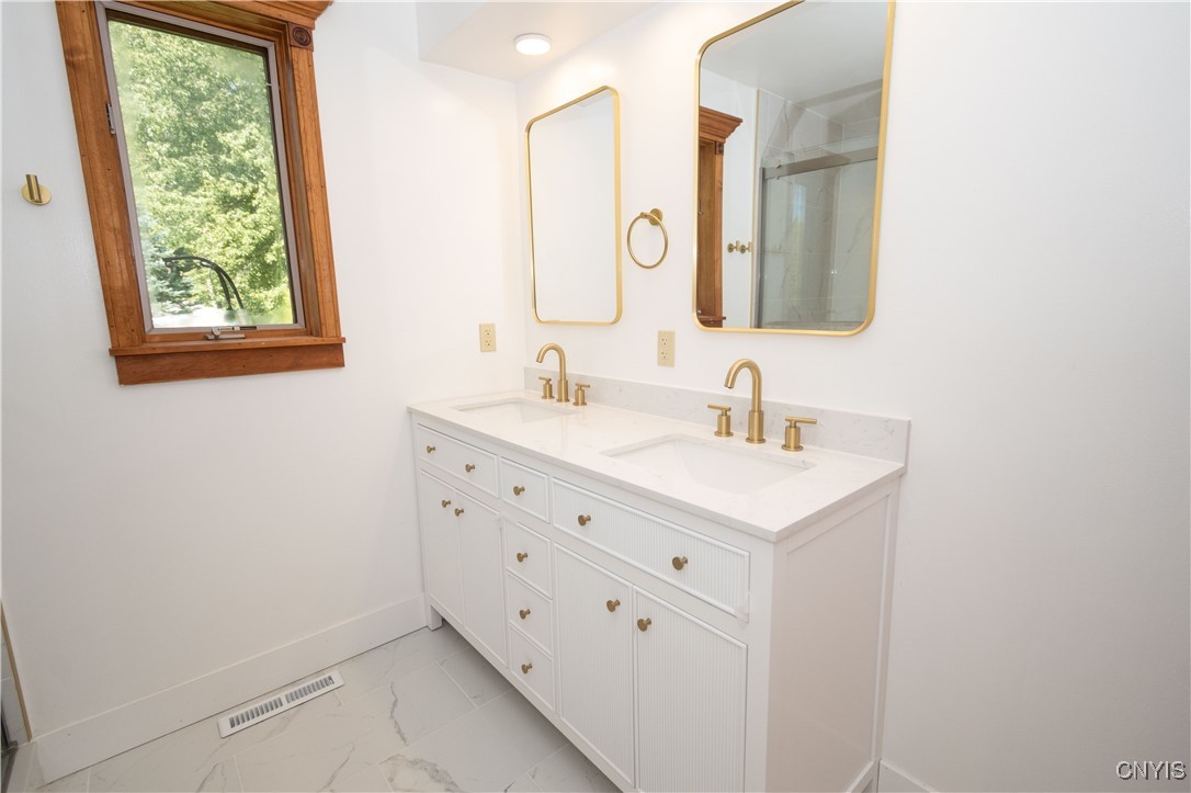 7411 Eastgate Circle