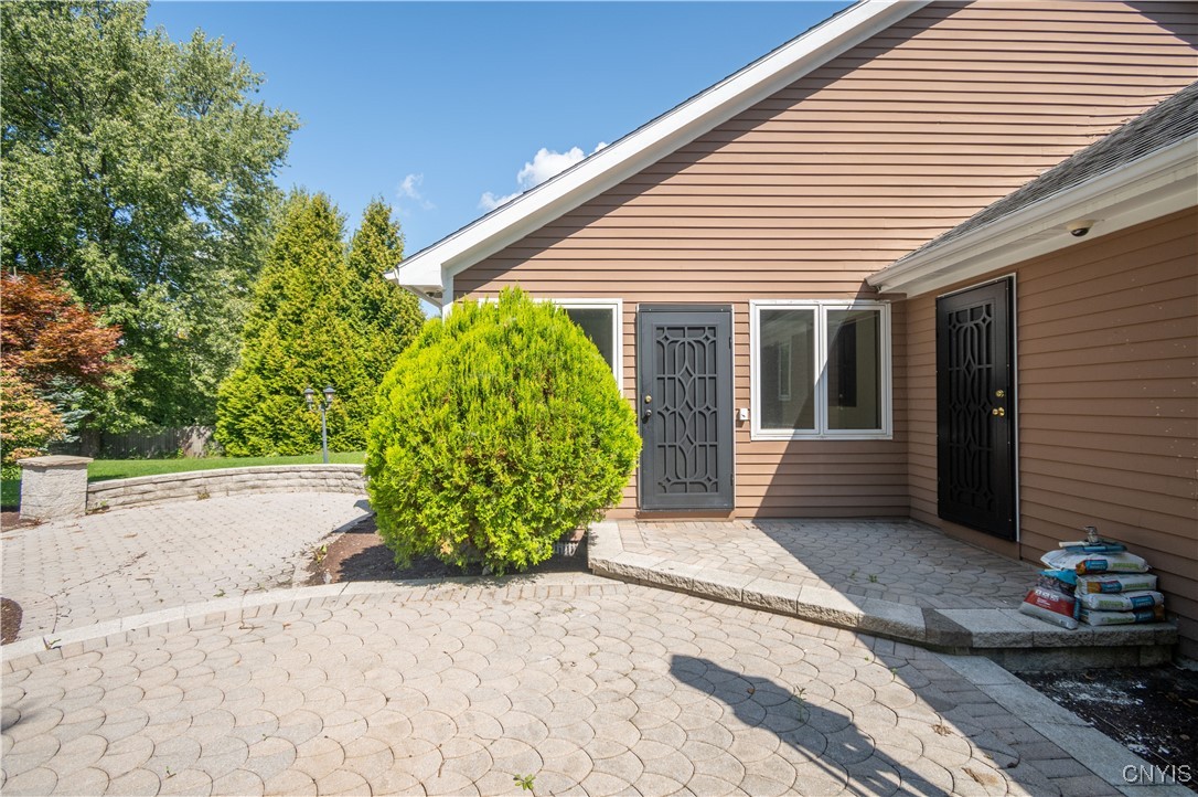 7411 Eastgate Circle