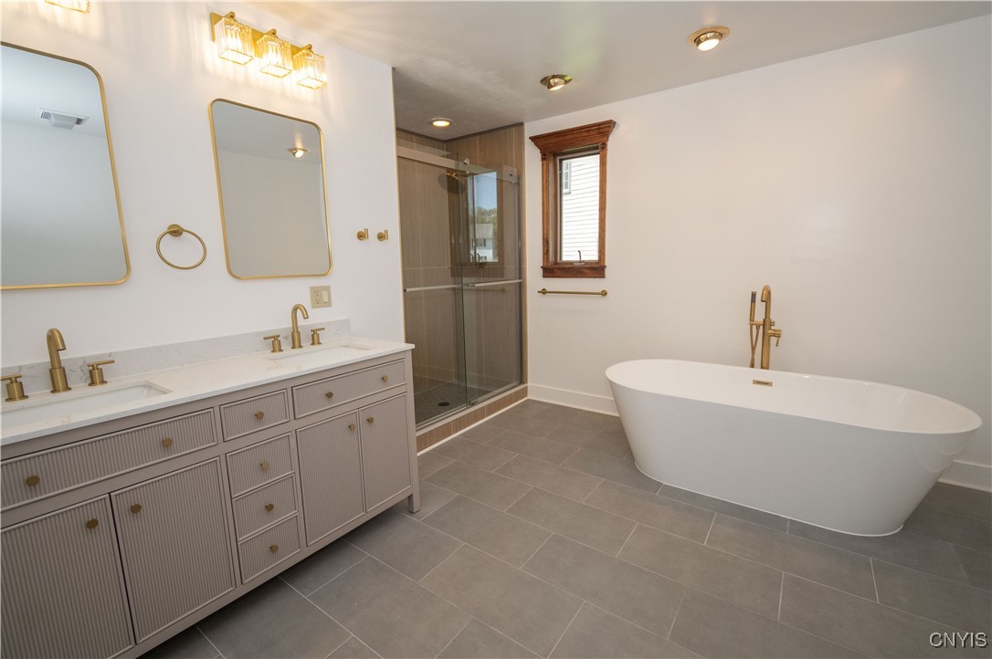 7411 Eastgate Circle