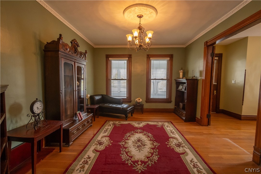 207 South AVERY Avenue