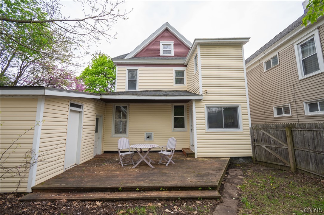 207 South AVERY Avenue