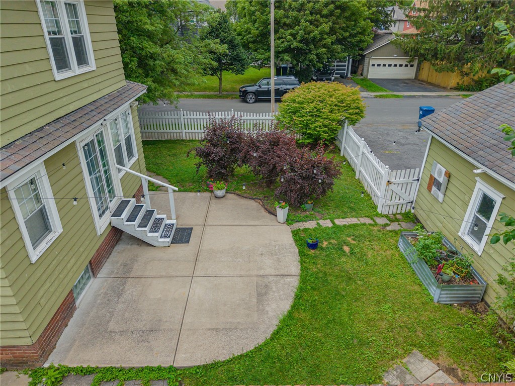 201 WELLESLEY Road