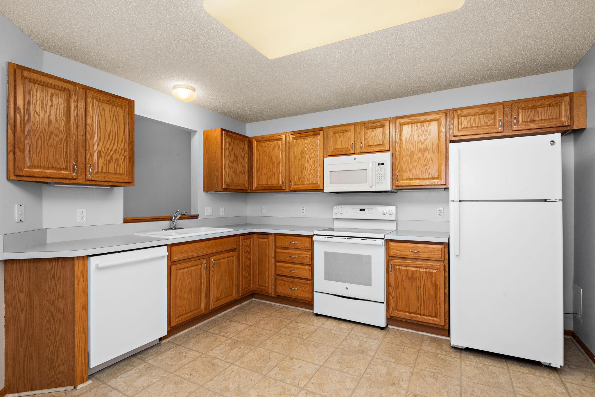 7917 Prairie Creek Lane NE