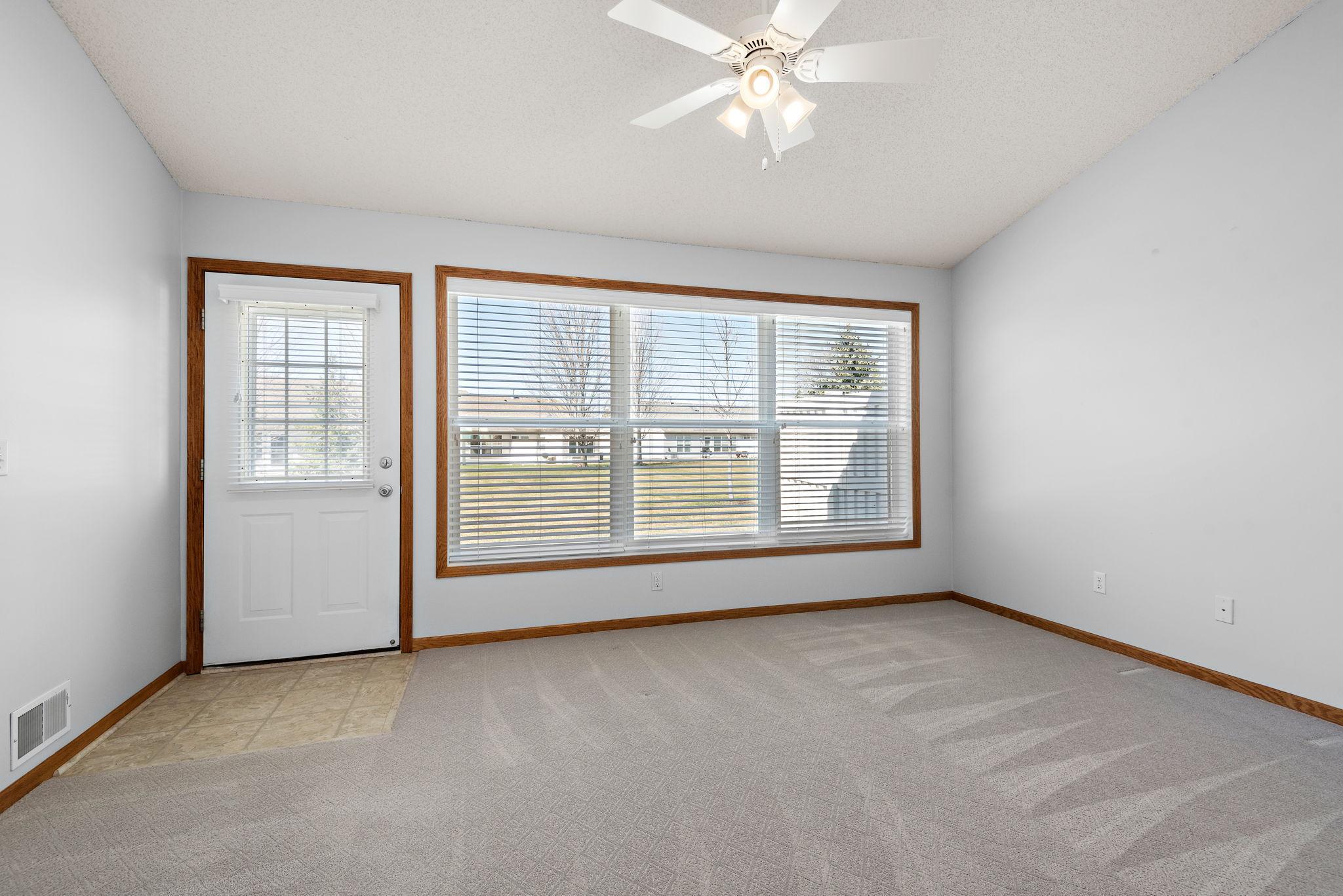 7917 Prairie Creek Lane NE