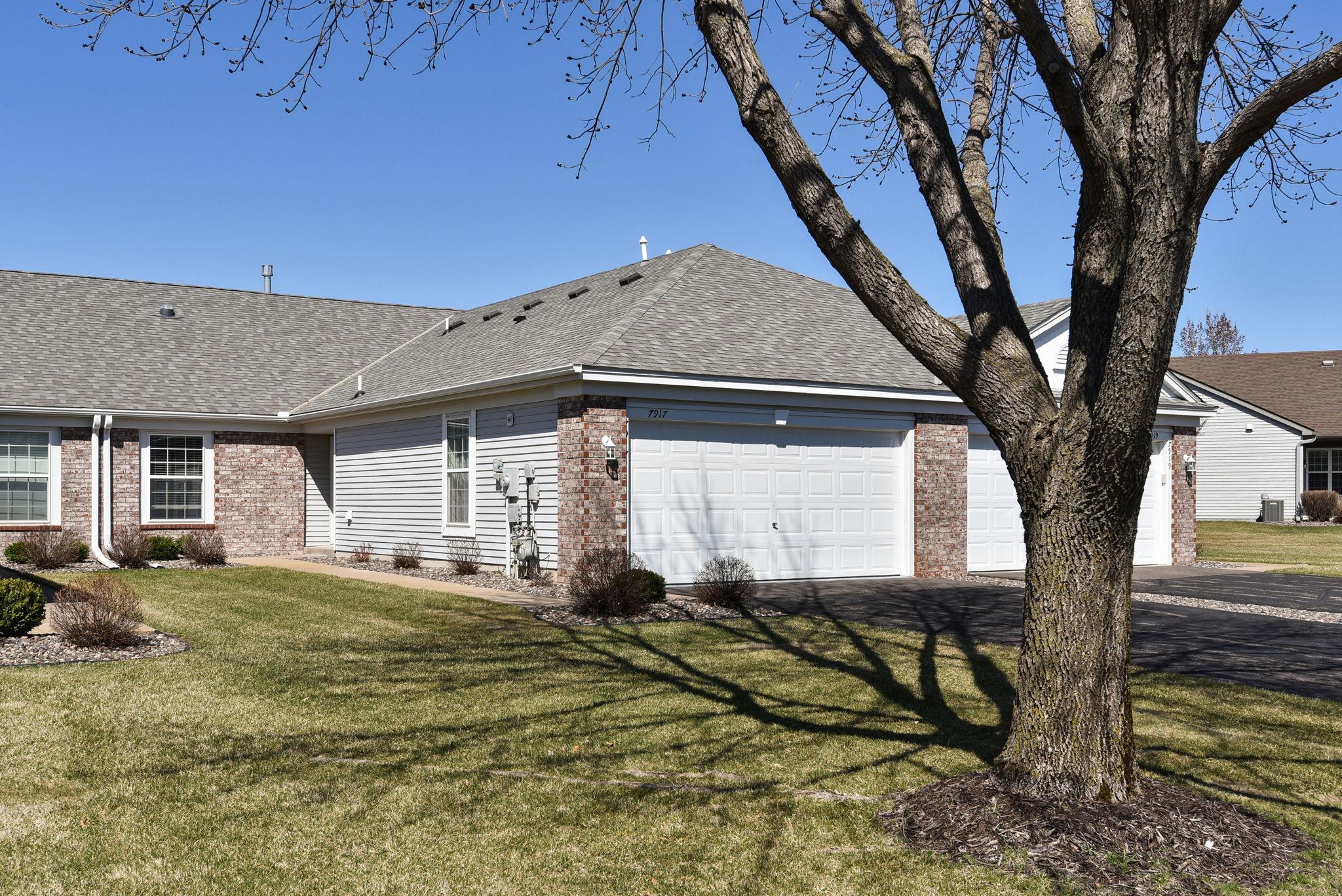 7917 Prairie Creek Lane NE