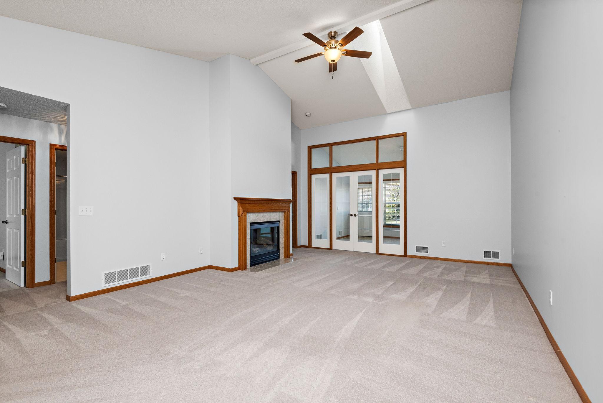 7917 Prairie Creek Lane NE