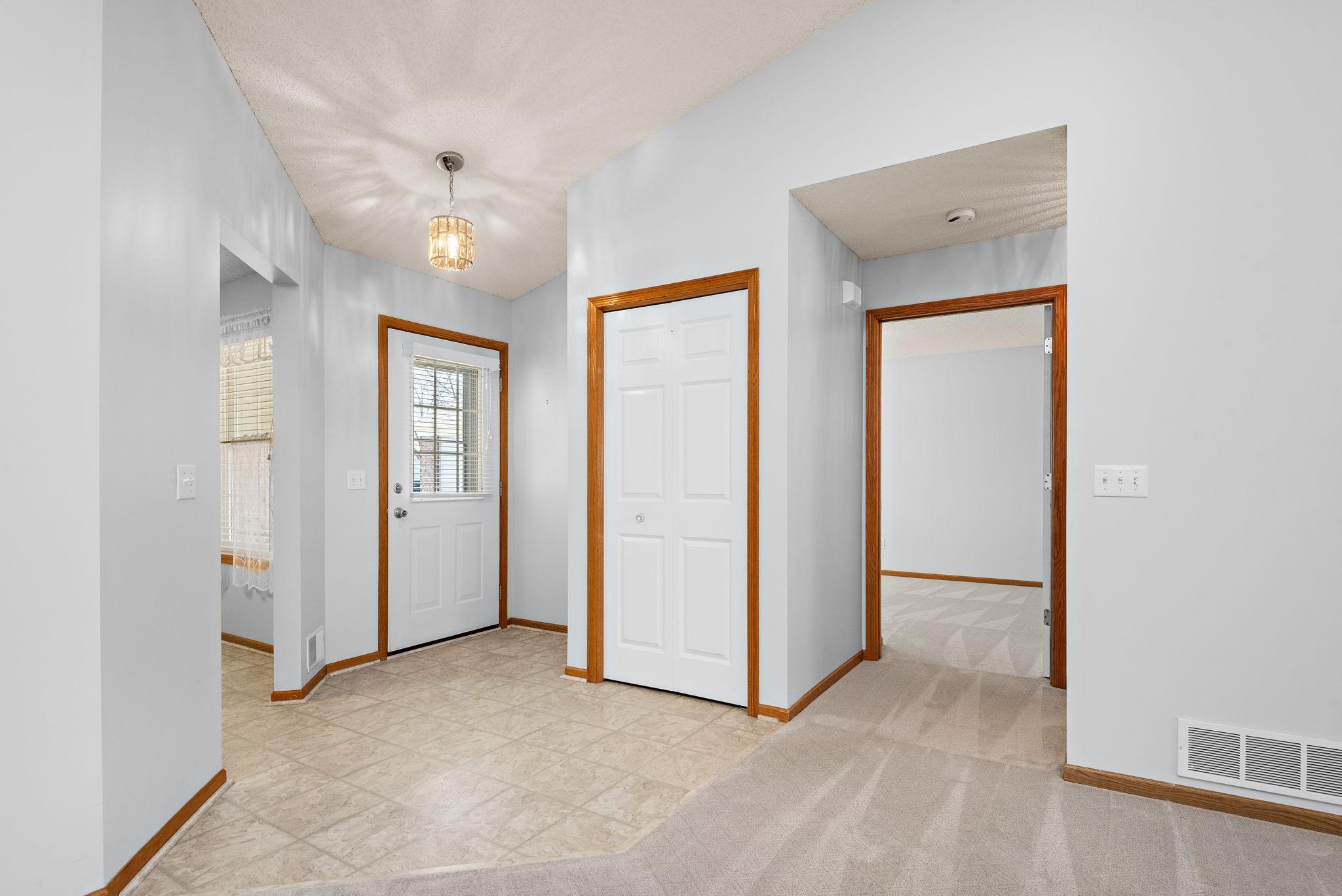 7917 Prairie Creek Lane NE