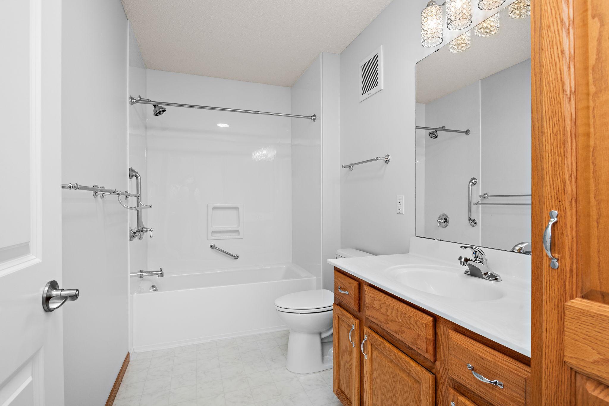 7917 Prairie Creek Lane NE