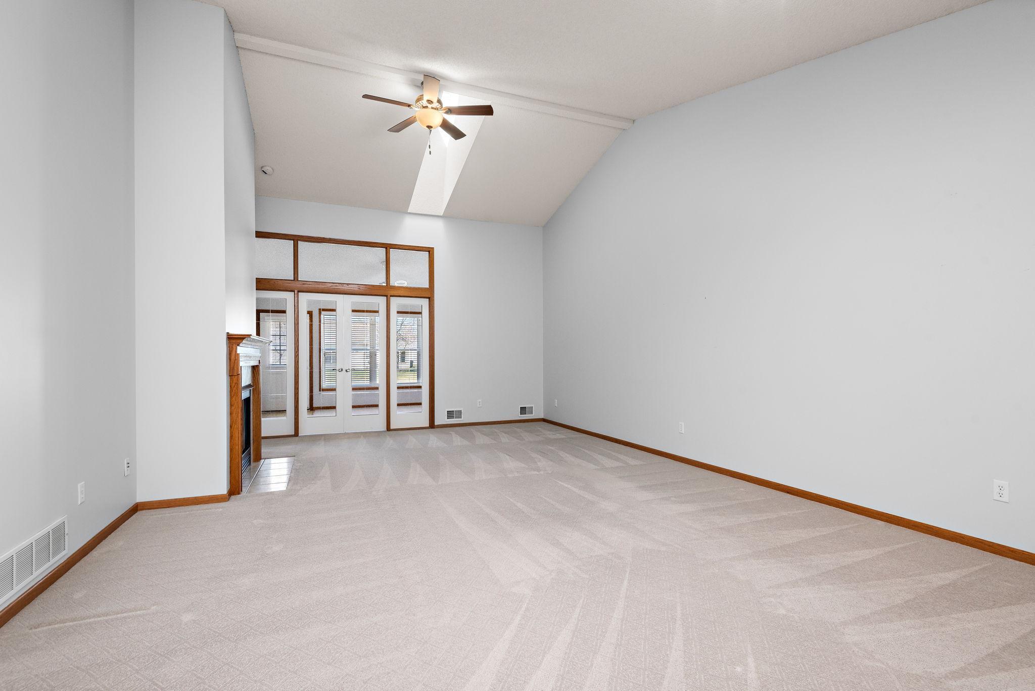 7917 Prairie Creek Lane NE