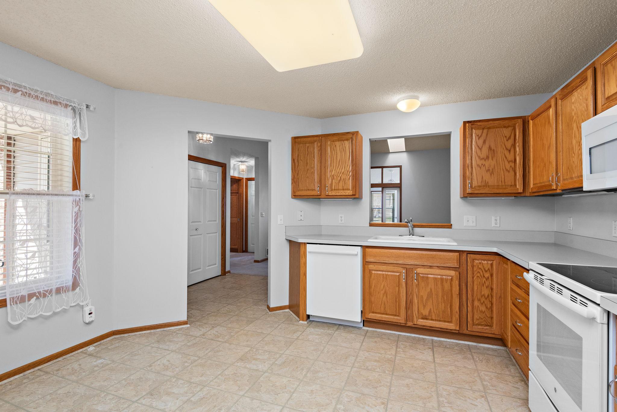 7917 Prairie Creek Lane NE