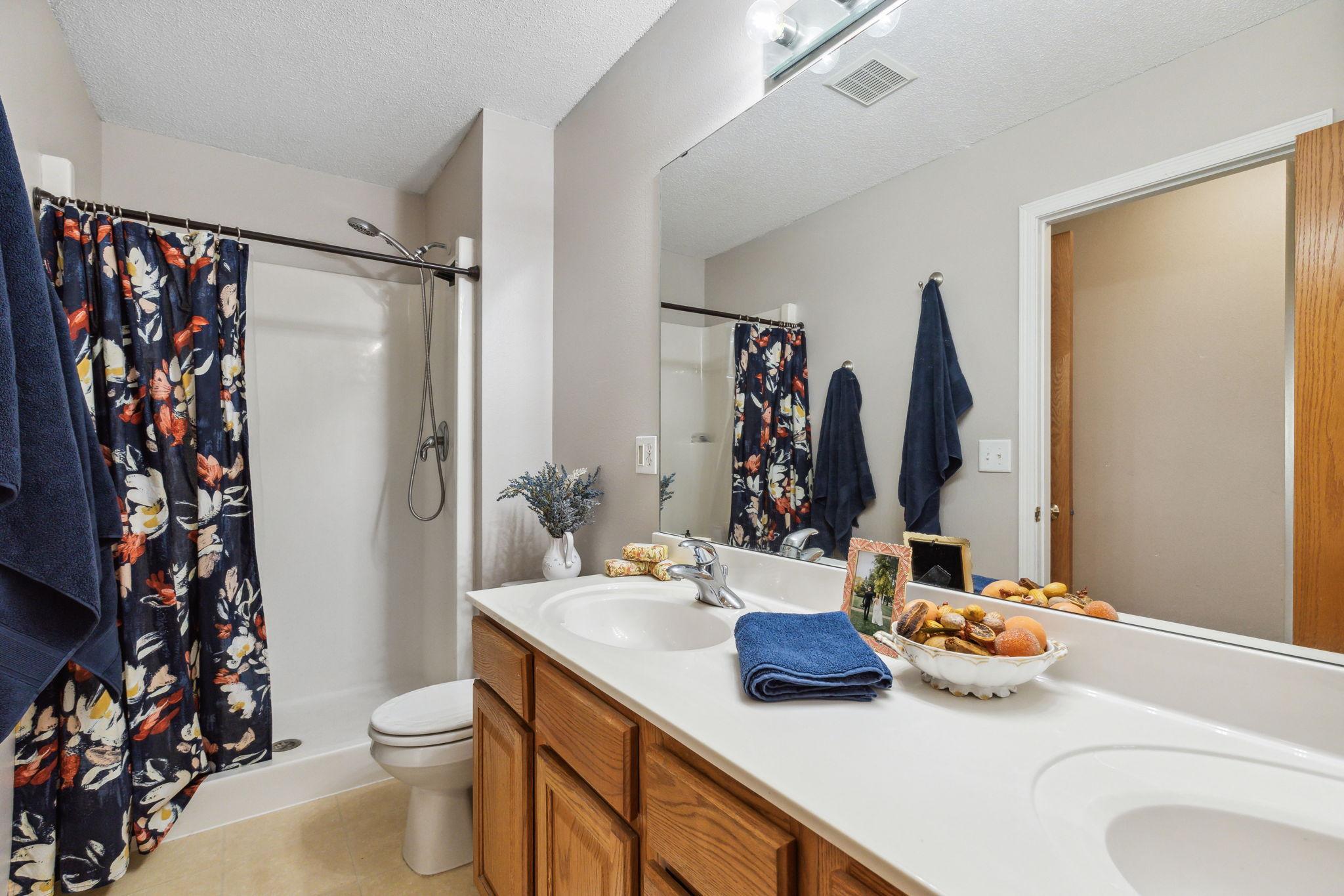 13832 Hyacinth Drive