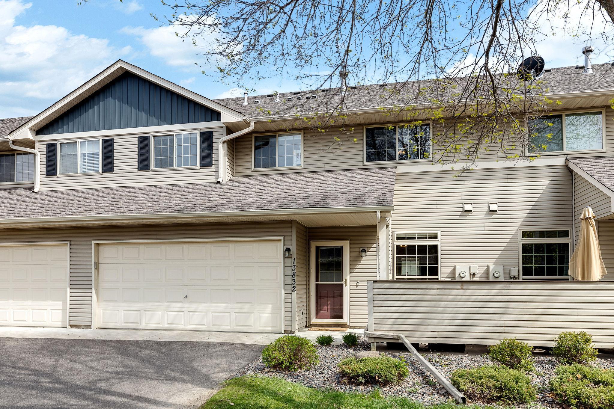 13832 Hyacinth Drive