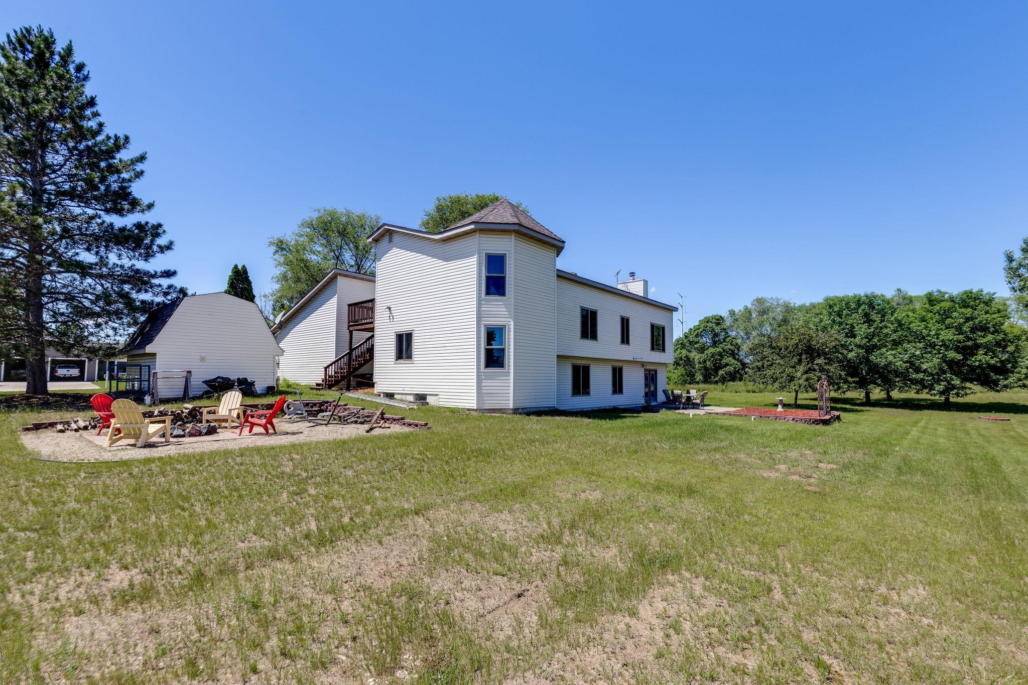 17015 Quay Street NW