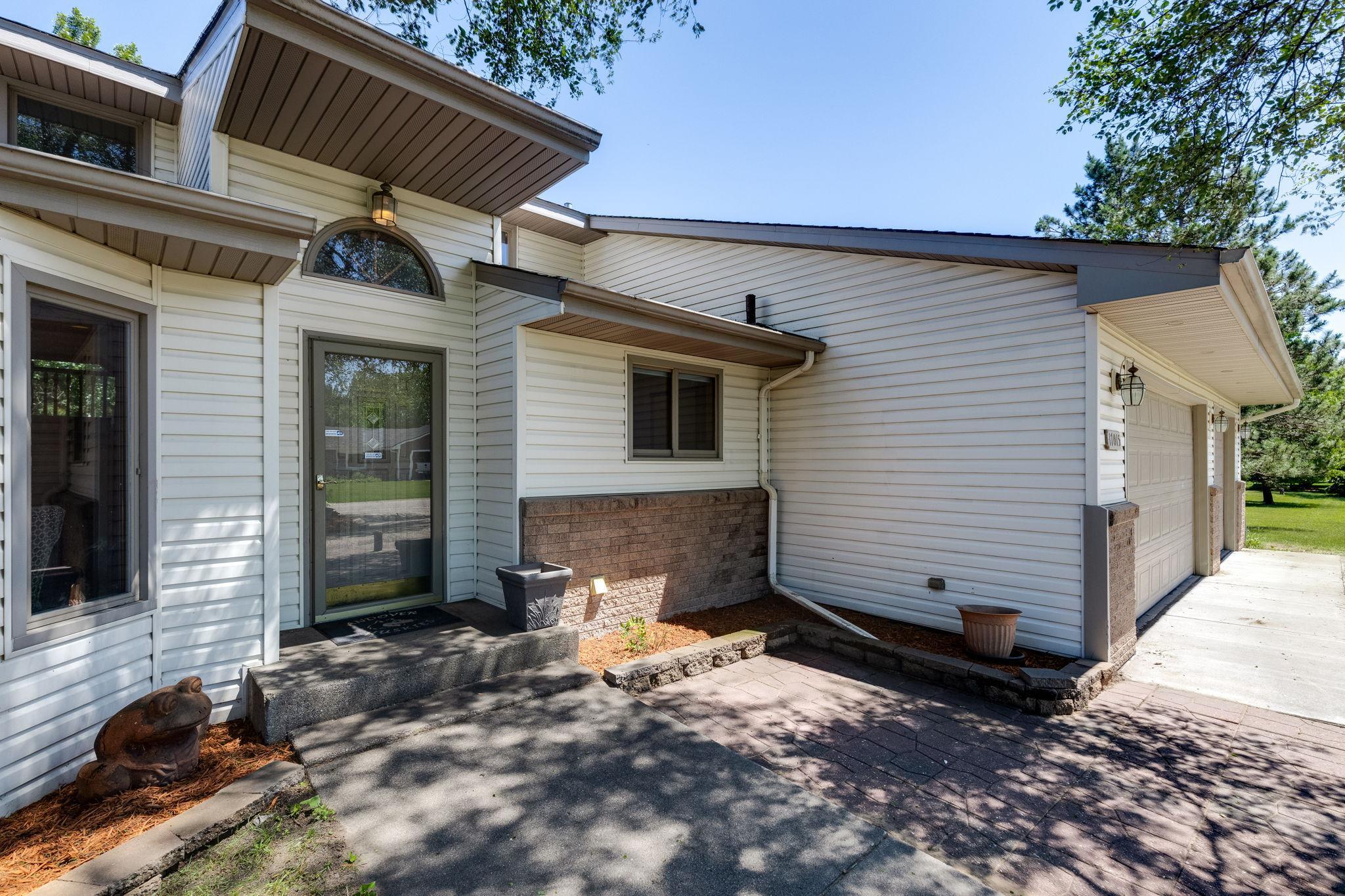 17015 Quay Street NW