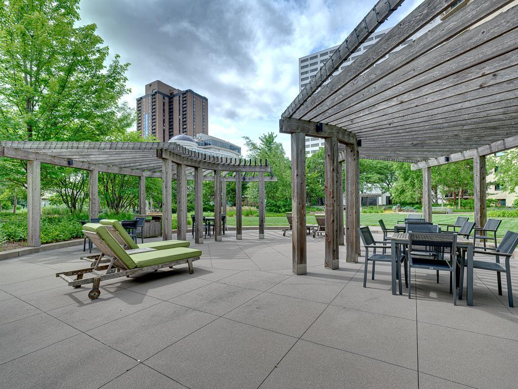 1225 Lasalle Avenue Unit: 1201