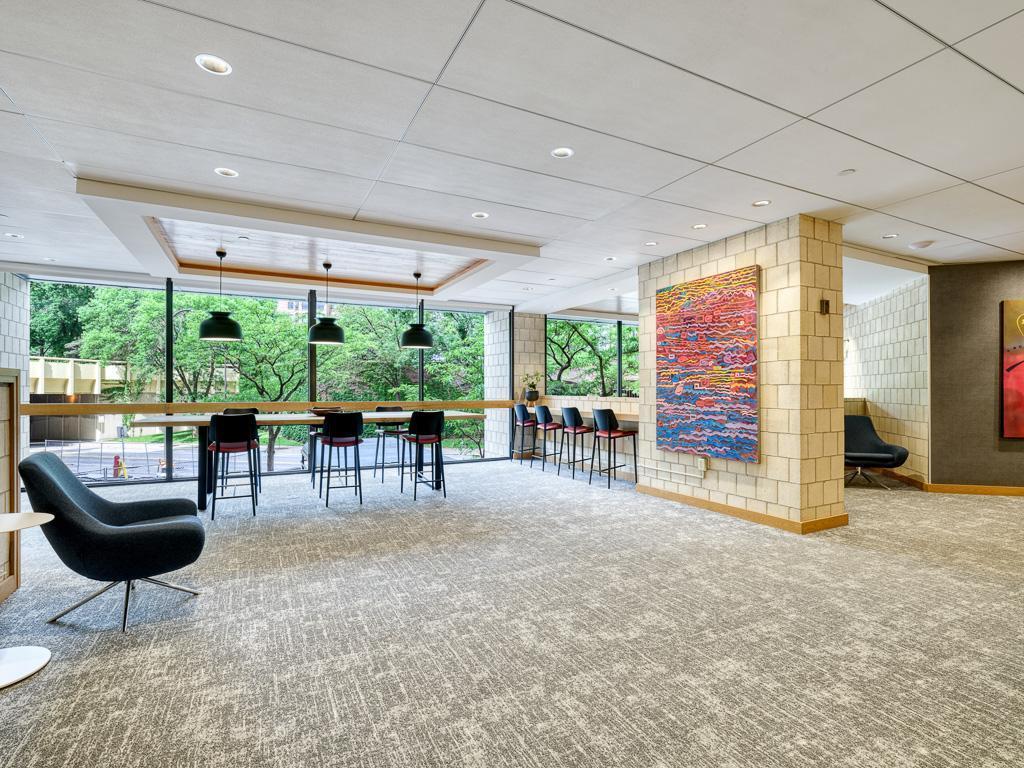 1225 Lasalle Avenue Unit: 1201