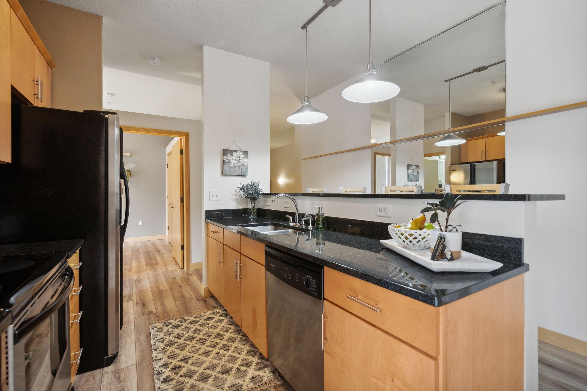 270 4th Street E Unit: 101